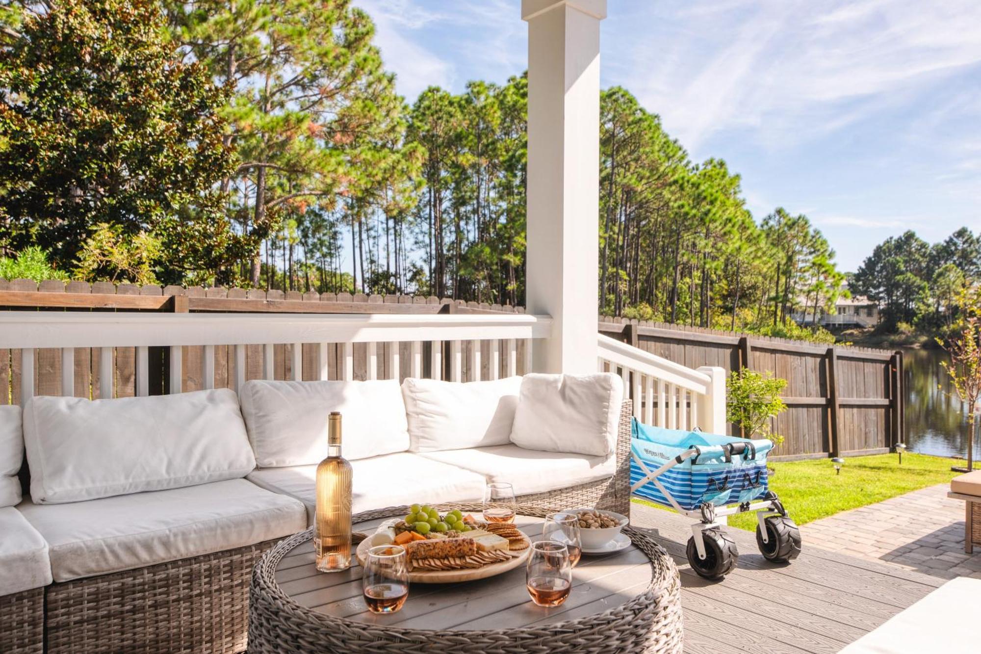 Edgewater By Avantstay Gorgeous Character Lakefront Home W Private Dock دستين المظهر الخارجي الصورة