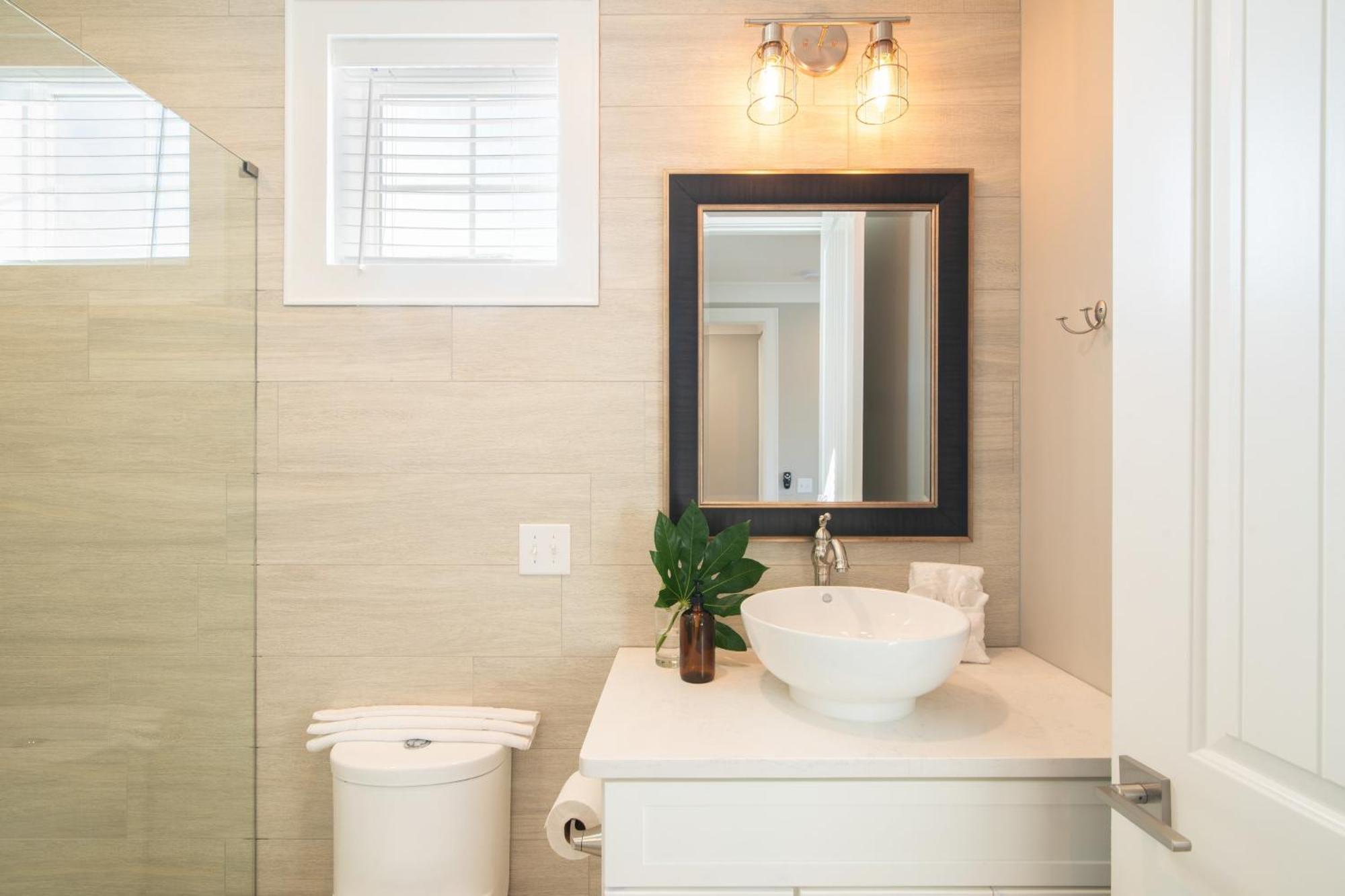 Edgewater By Avantstay Gorgeous Character Lakefront Home W Private Dock دستين المظهر الخارجي الصورة
