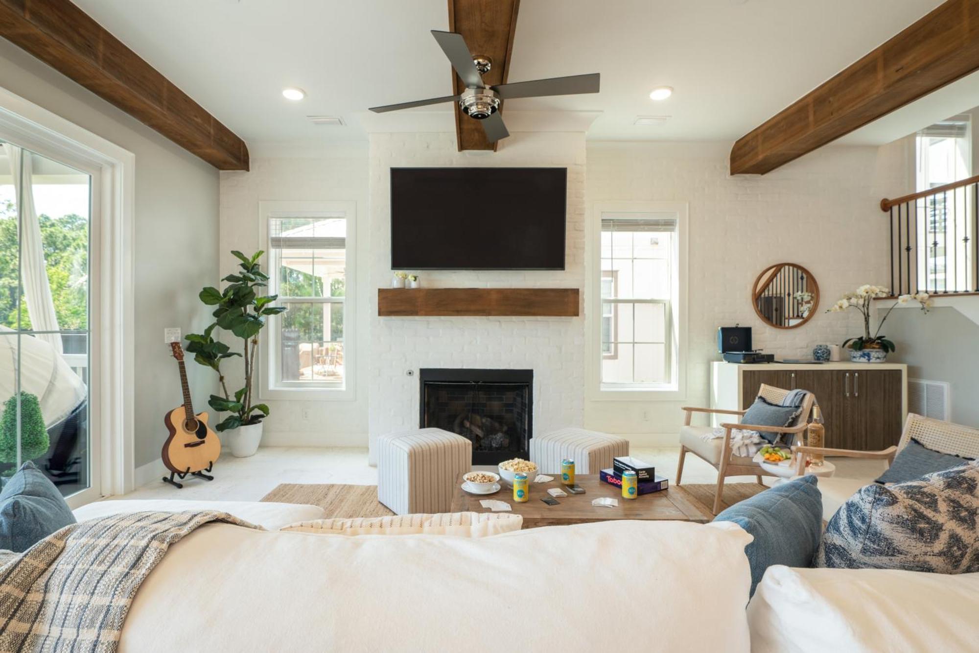 Edgewater By Avantstay Gorgeous Character Lakefront Home W Private Dock دستين المظهر الخارجي الصورة