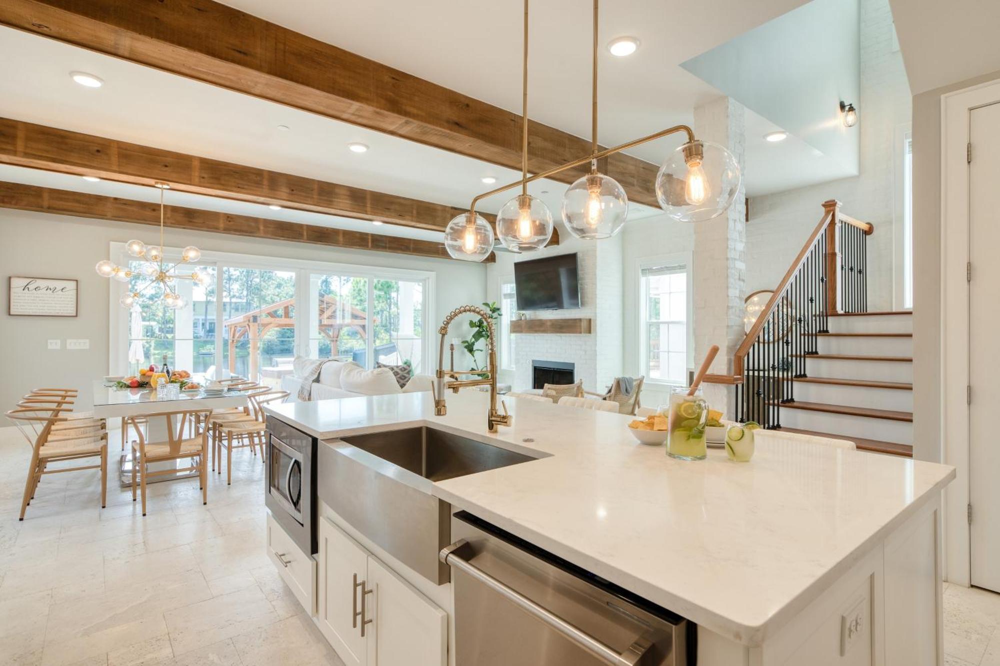 Edgewater By Avantstay Gorgeous Character Lakefront Home W Private Dock دستين المظهر الخارجي الصورة