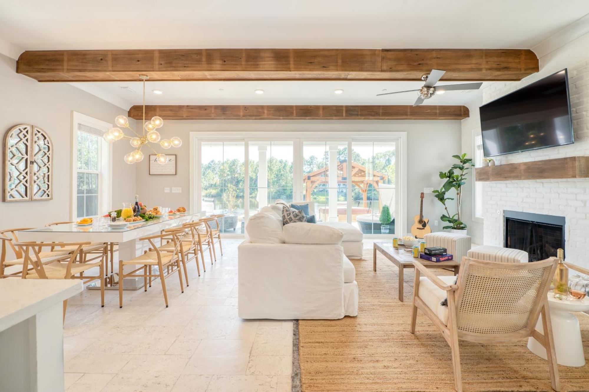 Edgewater By Avantstay Gorgeous Character Lakefront Home W Private Dock دستين المظهر الخارجي الصورة
