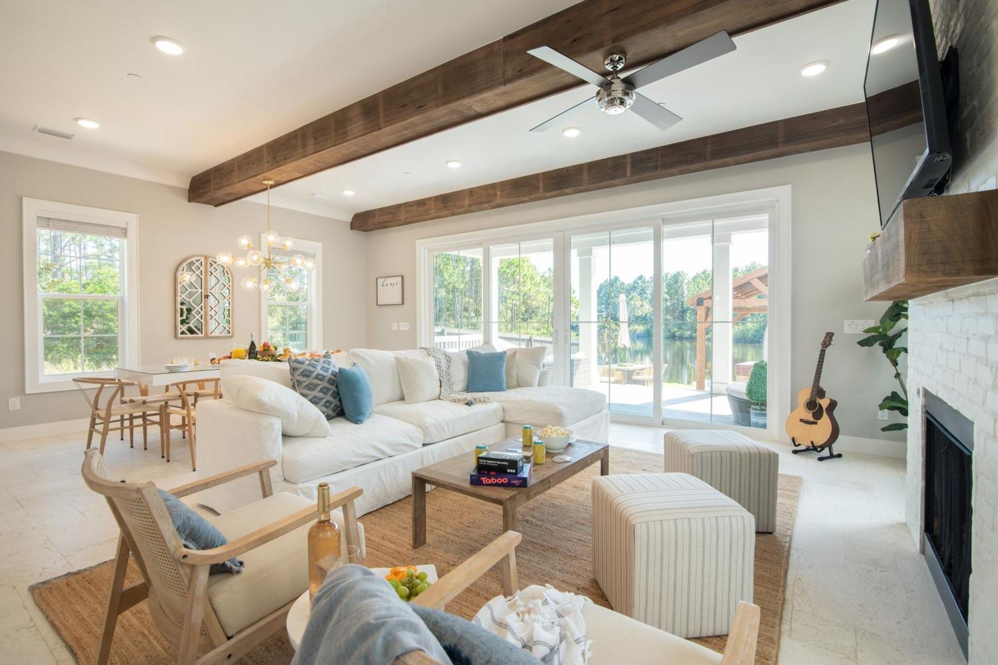 Edgewater By Avantstay Gorgeous Character Lakefront Home W Private Dock دستين المظهر الخارجي الصورة